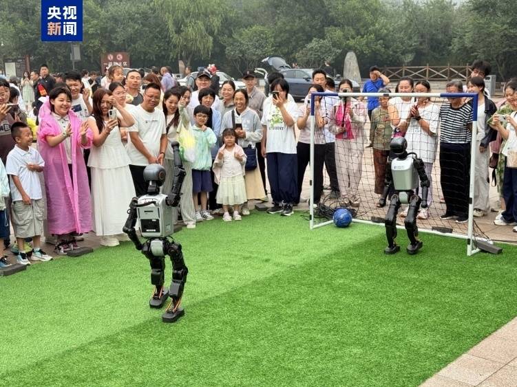 皇冠信用網_全球首创皇冠信用網！2025世界人形机器人运动会能量传递活动启幕